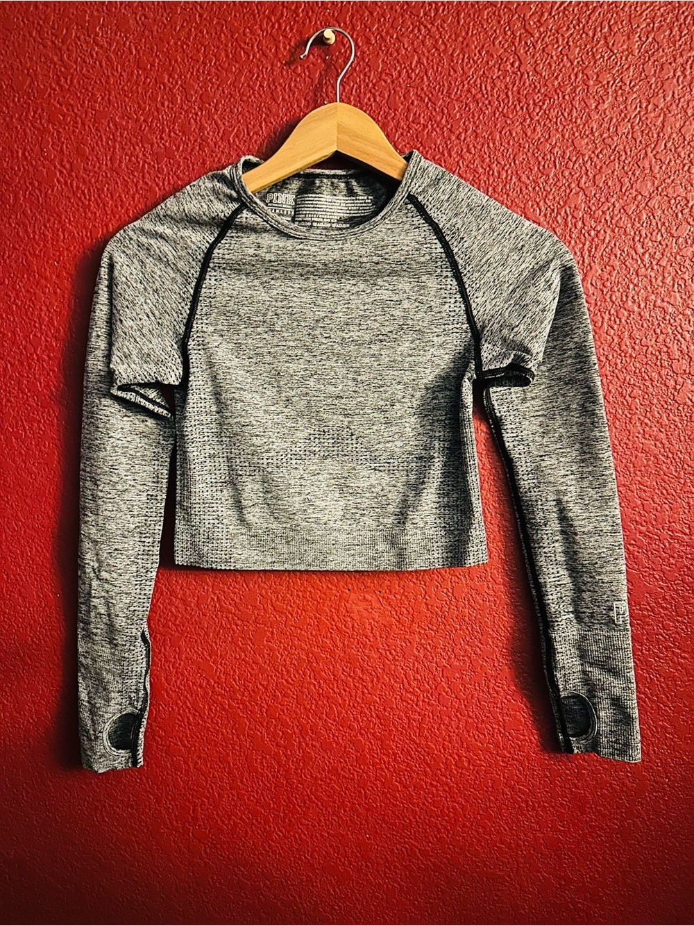 Pink by Victoria’s Secret Gray Seamless Long-Sleeve Crop Top Size Small